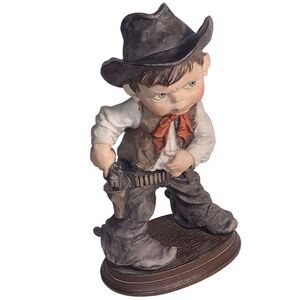 Guiseppe Armani‎ Cowboy Gunslinger Gulliver's World  Figurine 1980 8" Signed